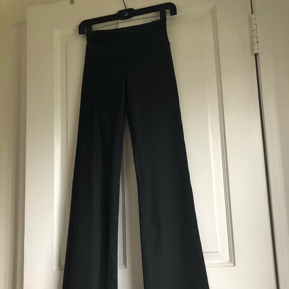 NEW Nike Drifit Yoga Active Stretch Pants - Black - Picture 1 of 6